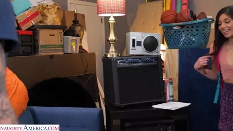 Stepbrother Helps Xxlayna Marie With Her Tight Pussy