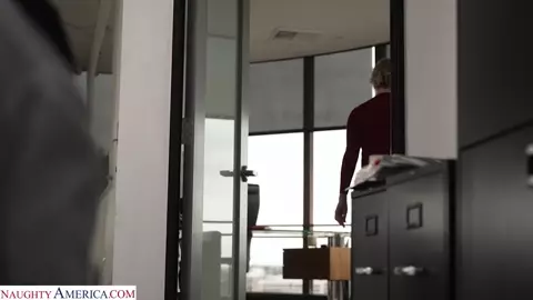 Dee Williams Orders You to Cum All Over Her Huge Tits